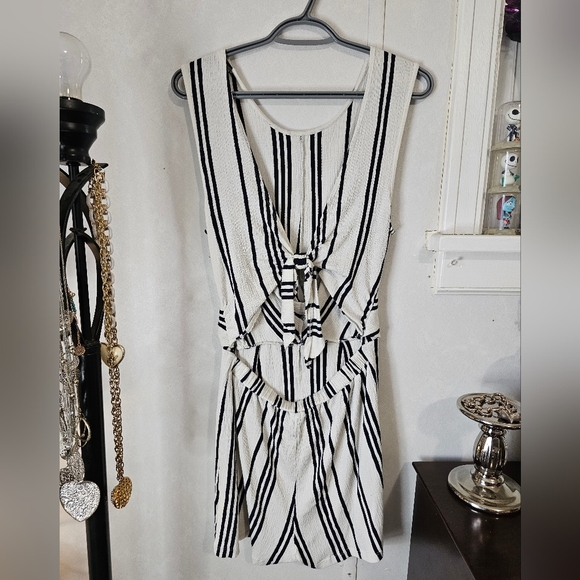 One Piece Striped Romper with Tie Back - Picture 2 of 6